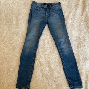 Hollister high rise blue jeans